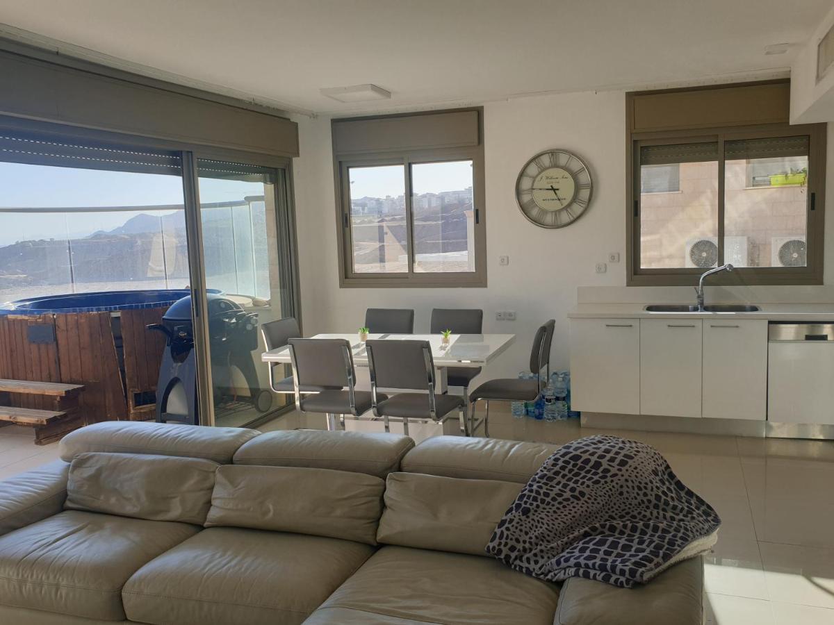 Luxury Exclusive Top Class Apartments Near The Sea With Pool Ейлат Екстериор снимка