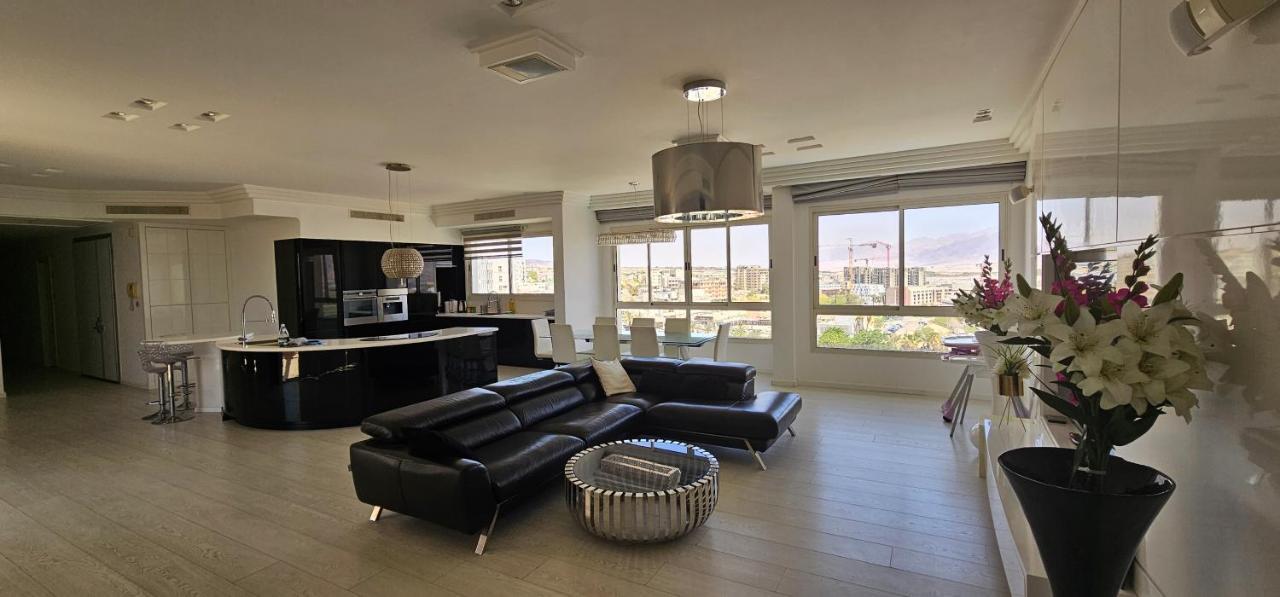 Luxury Exclusive Top Class Apartments Near The Sea With Pool Ейлат Екстериор снимка